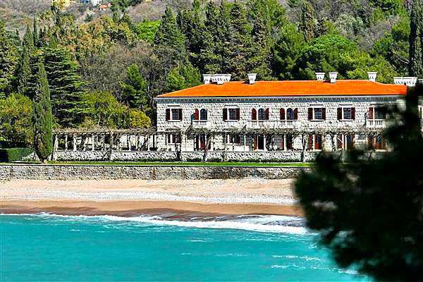 Villa Milocer 5*